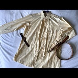 Light yellow Van Heusen dress shirt, M